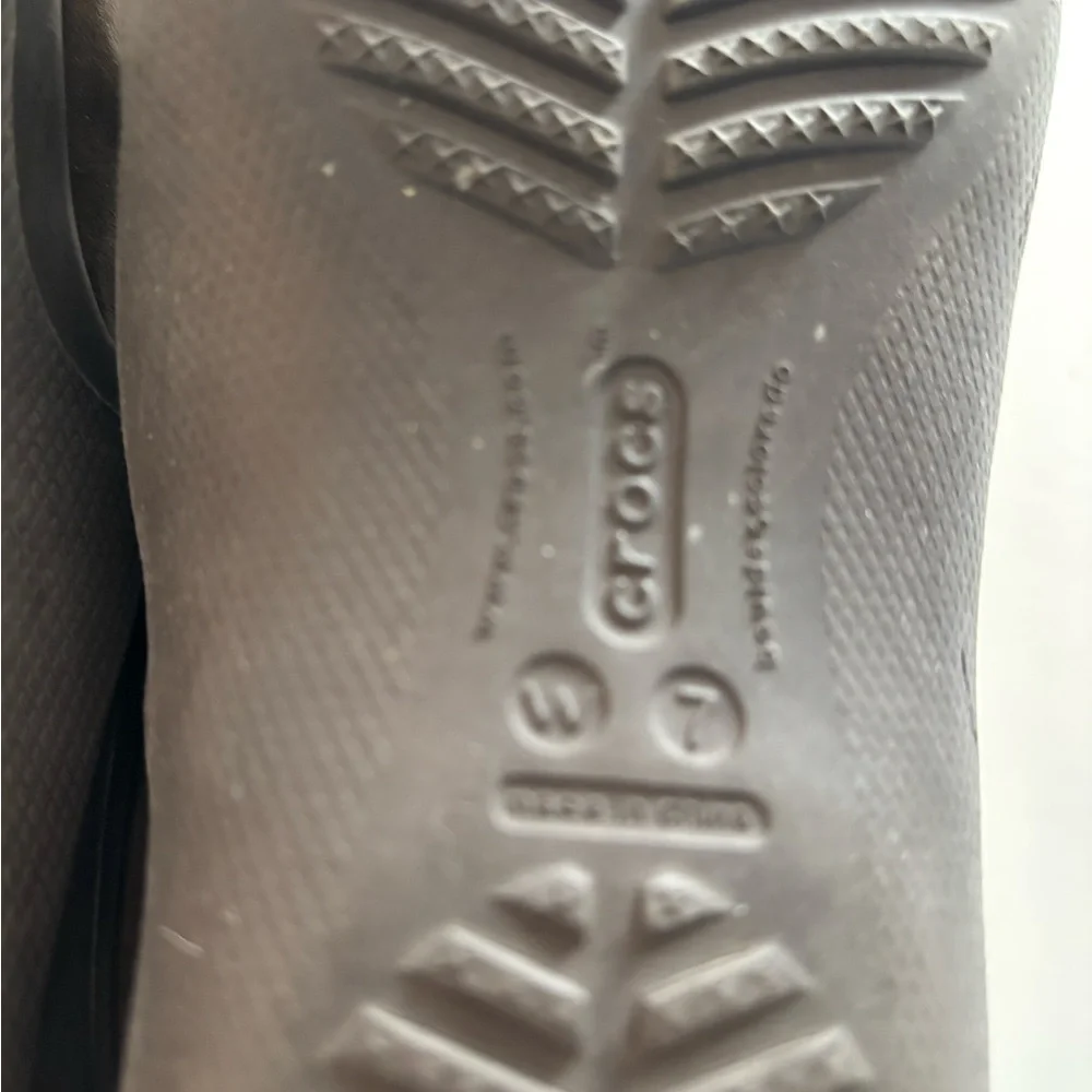 CROCS Mary Jane Brown Shoes Sz 7